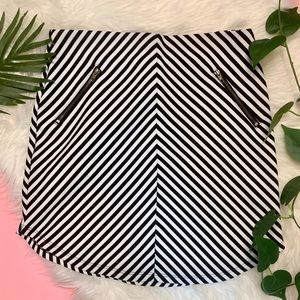 SOLD- Black and White Chevron Stripe Mini Skirt Zipper Detail